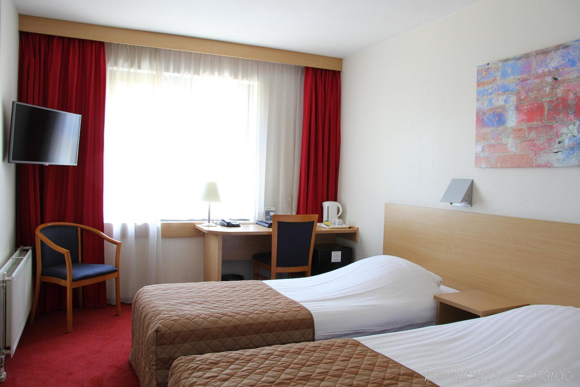 Bastion Hotel Schiphol Hoofddorp Exterior photo