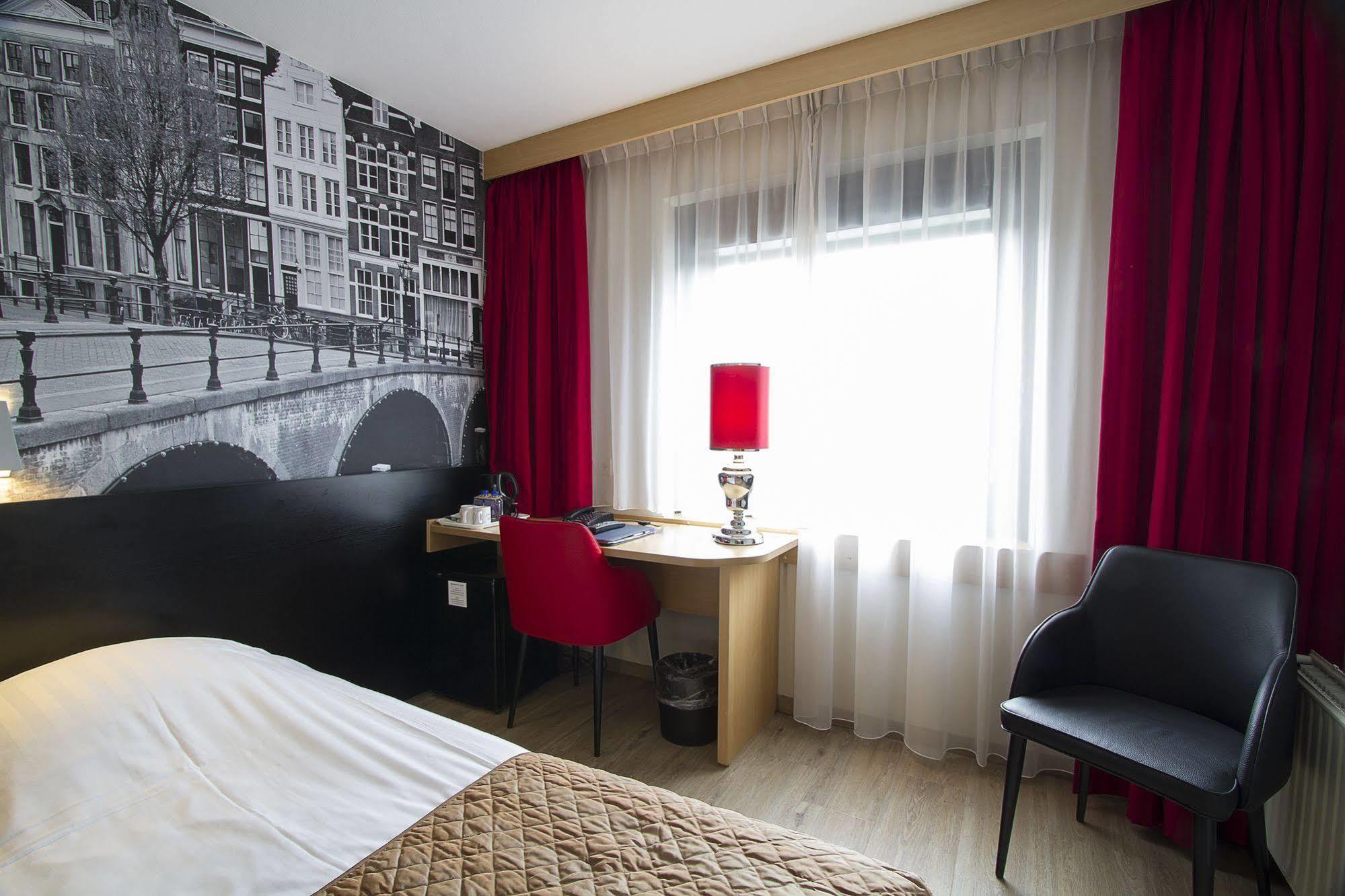 Bastion Hotel Schiphol Hoofddorp Exterior photo