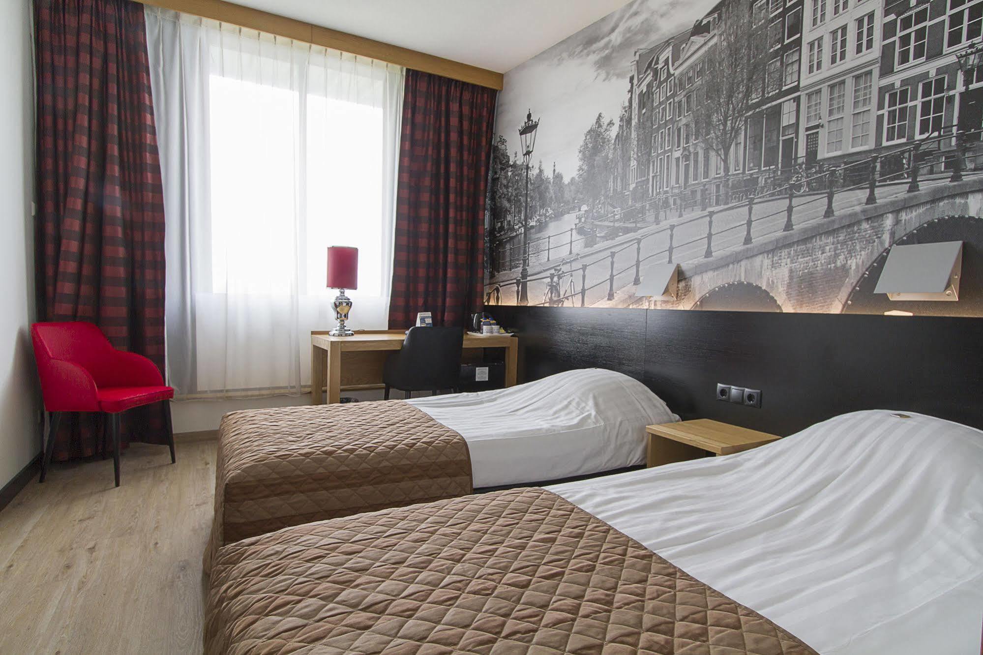 Bastion Hotel Schiphol Hoofddorp Exterior photo
